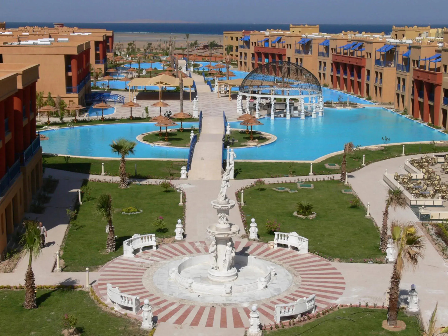 Titanic Palace - Families and Couples only