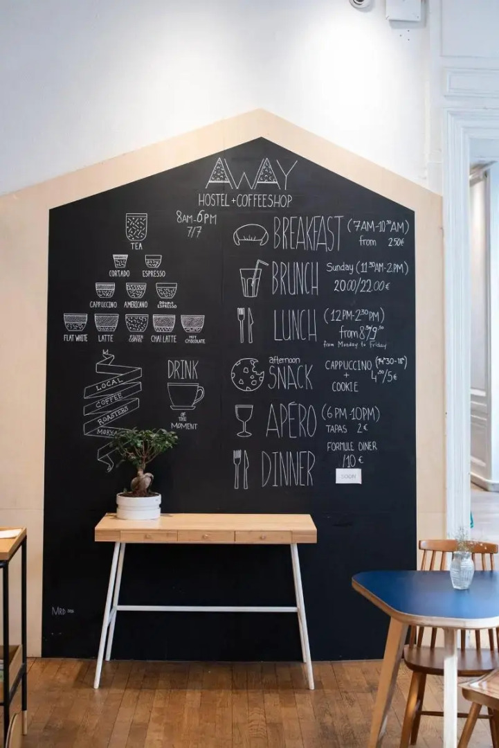 Away Hostel & Coffee Shop