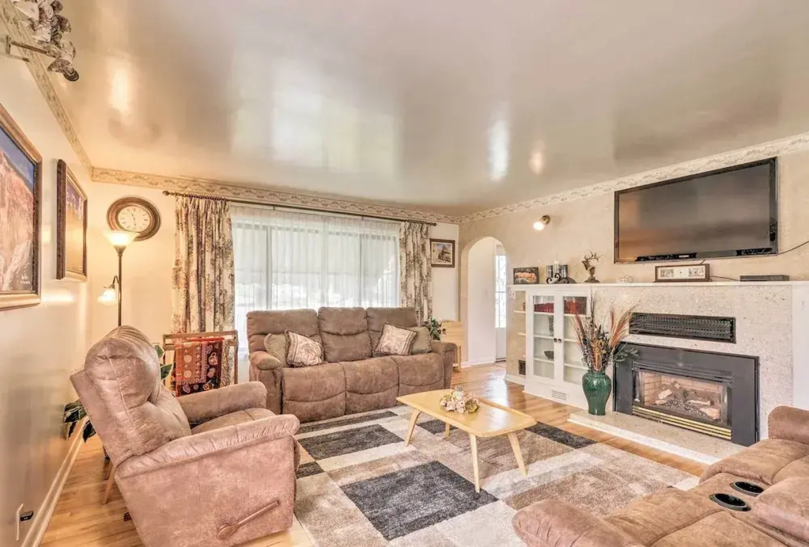 Panguitch Home w/ Patio ~ 24 Mi to Bryce Canyon