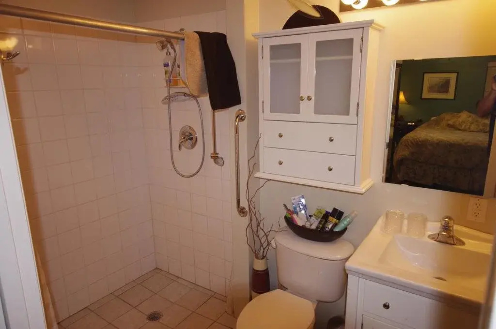 The Fraser River's Edge B&B Lodge