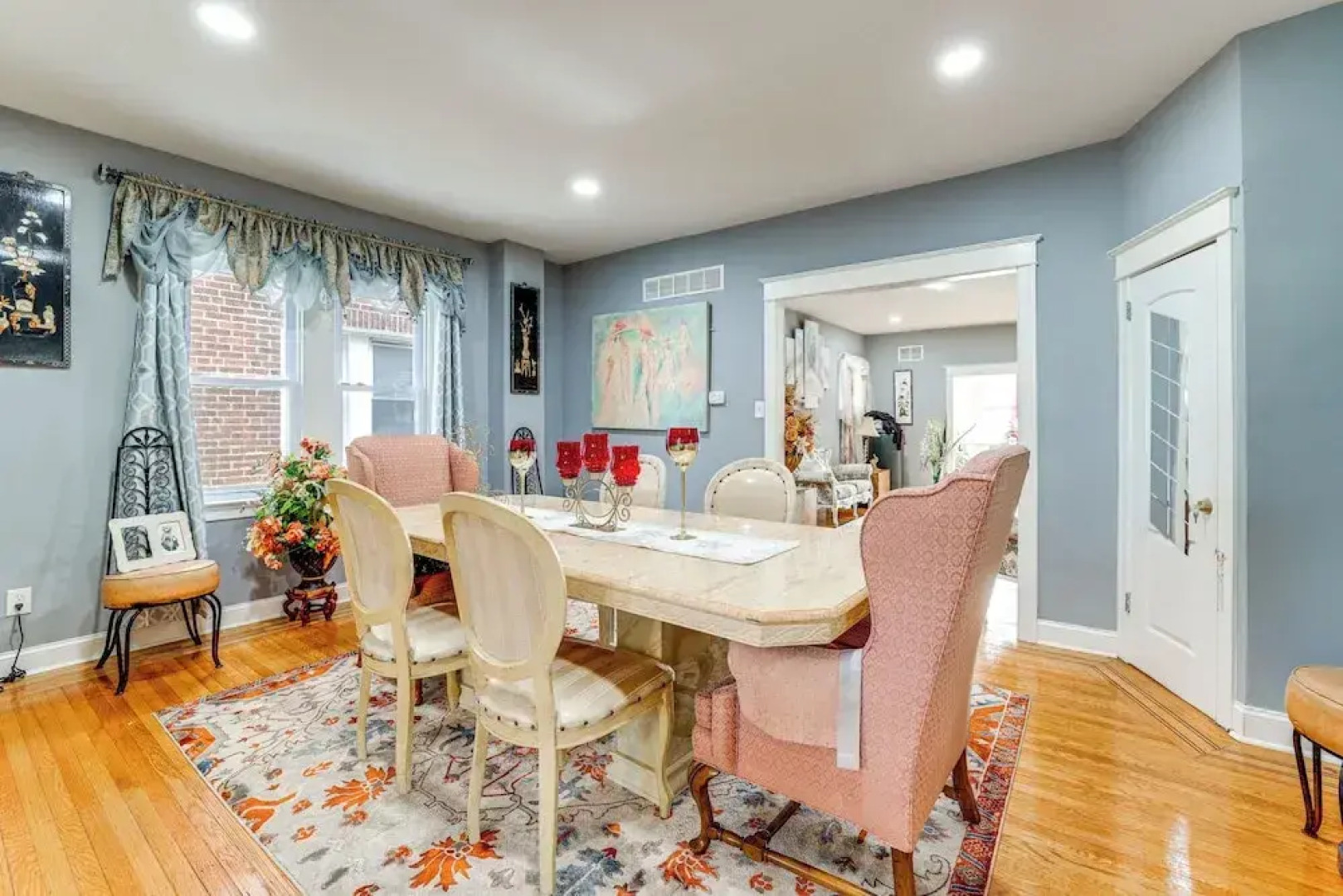 3 Mi to Penn: Pet-friendly Townhome in Yeadon!