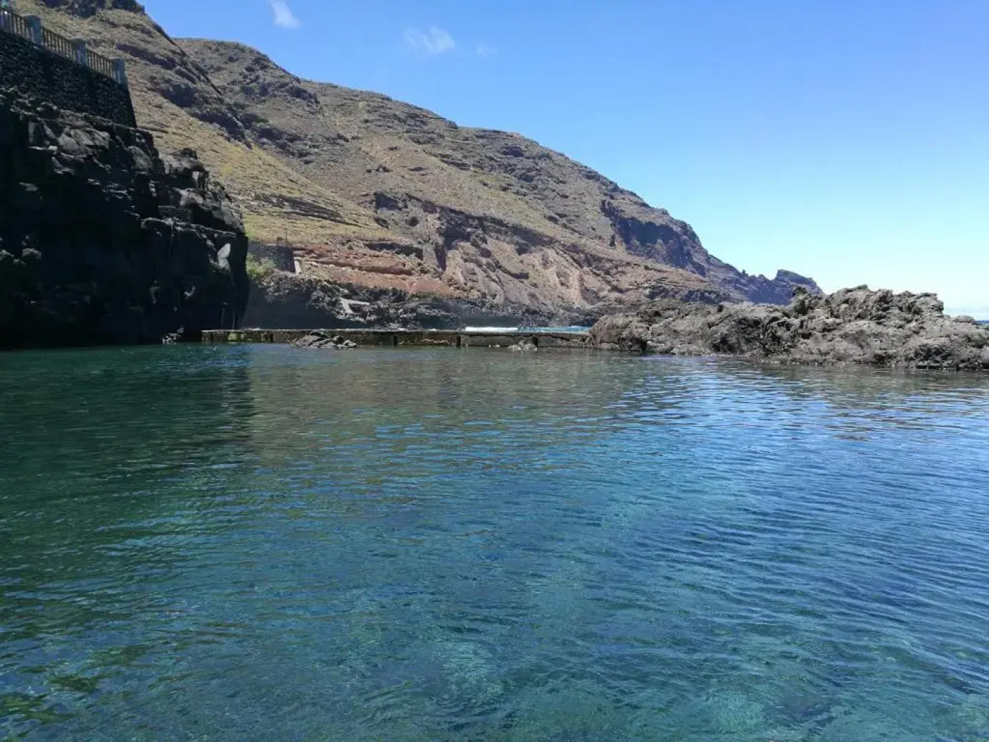 Apartamento en piscinas naturales.