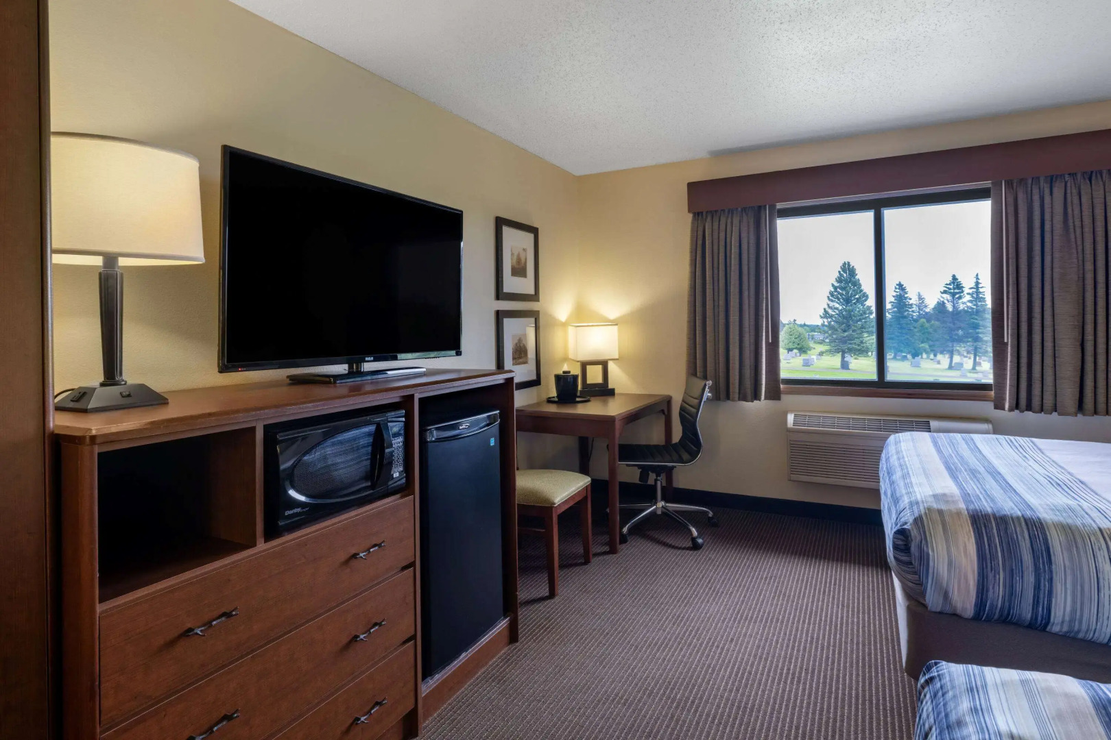 AmericInn by Wyndham Two Harbors Near Lake Superior