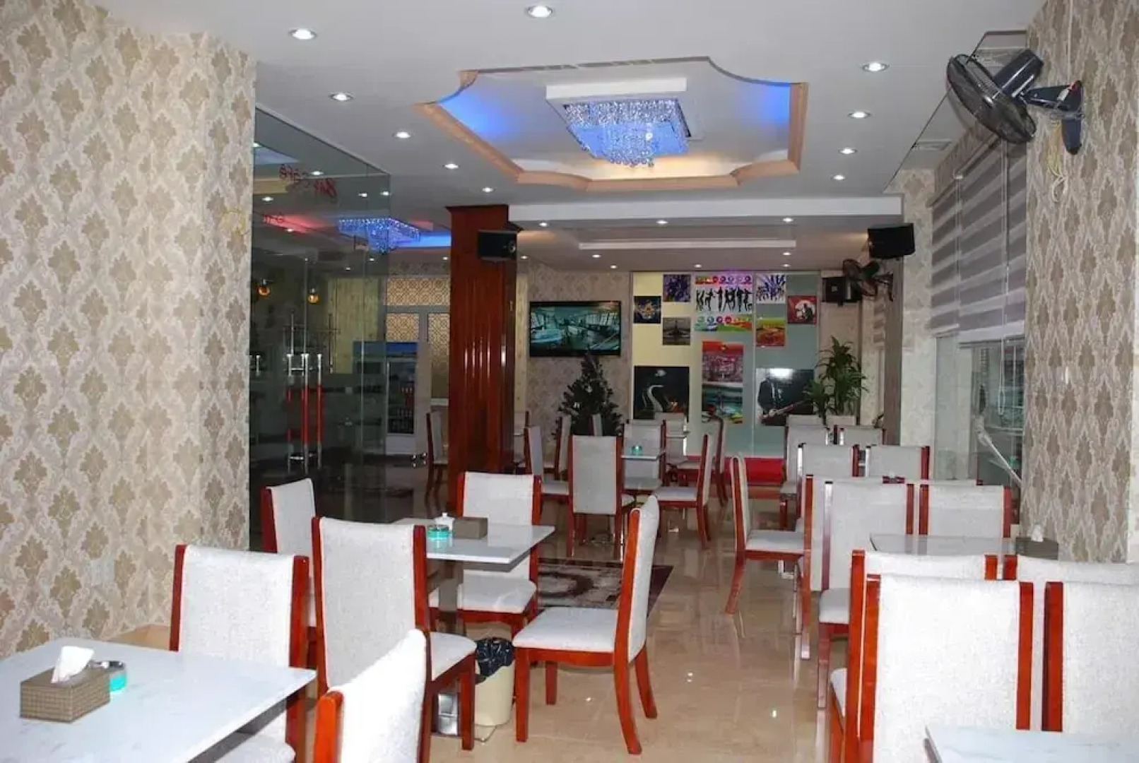 Duc Trung Hotel CB by Bayluxury