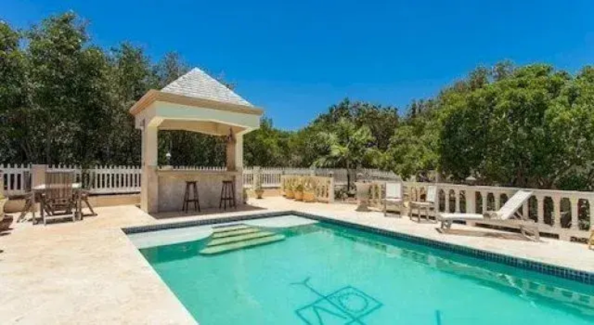 Secret's Oceanfront Vacation Villa