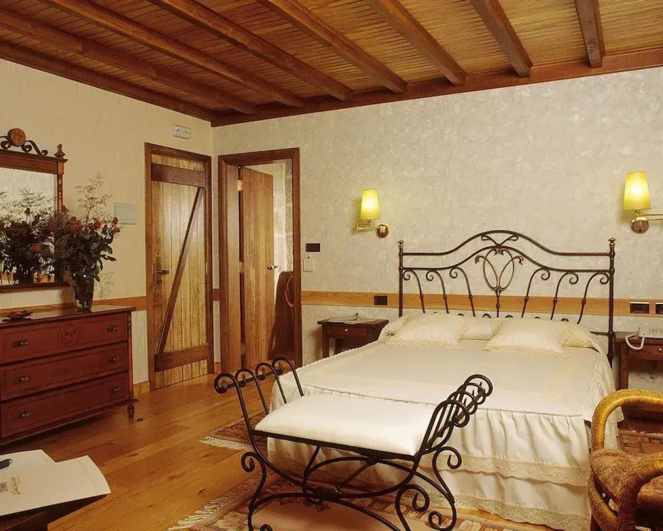 Rusticae Casa Antiga do Monte