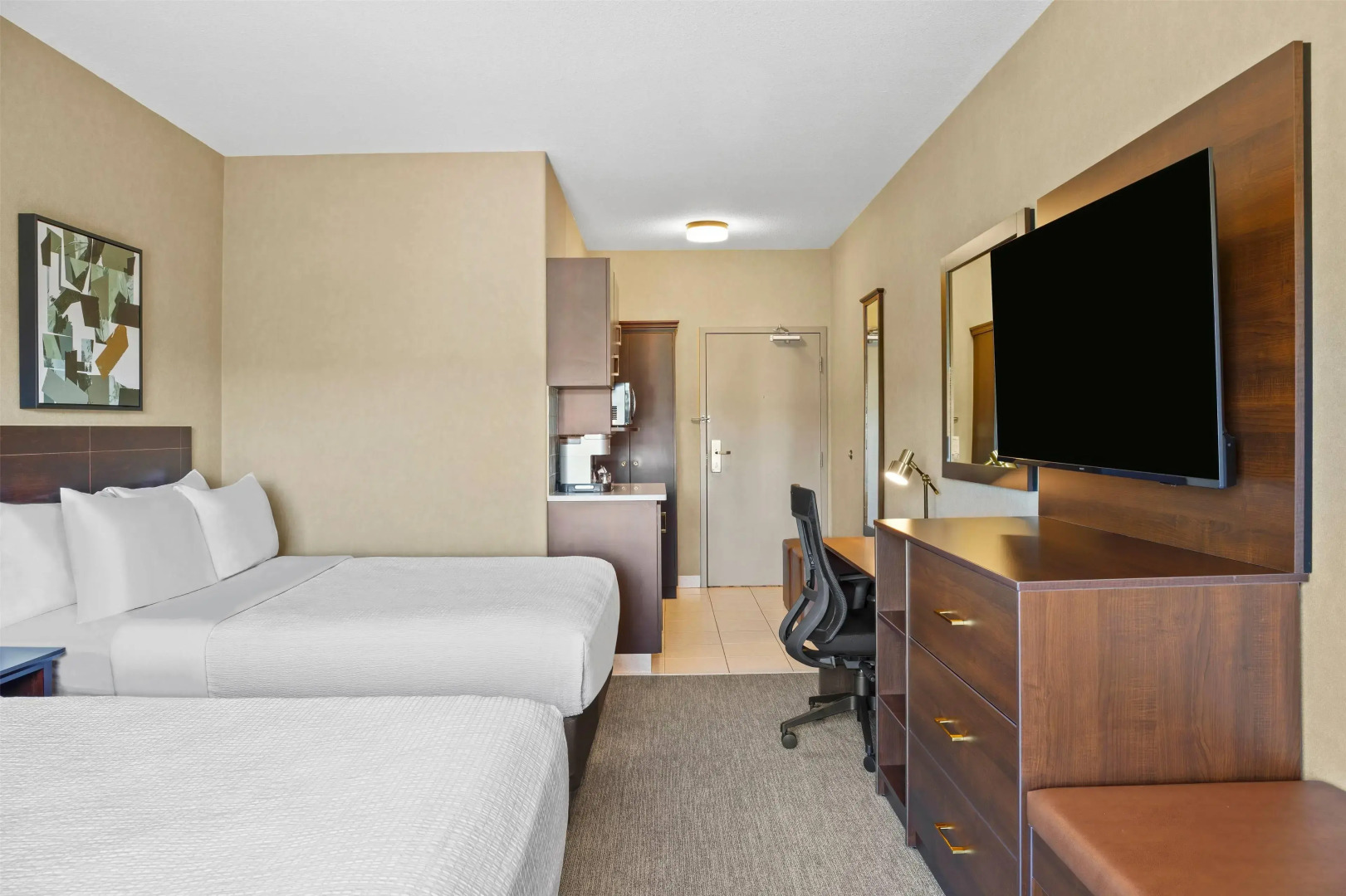 Ramada by Wyndham Drumheller Hotel & Suites