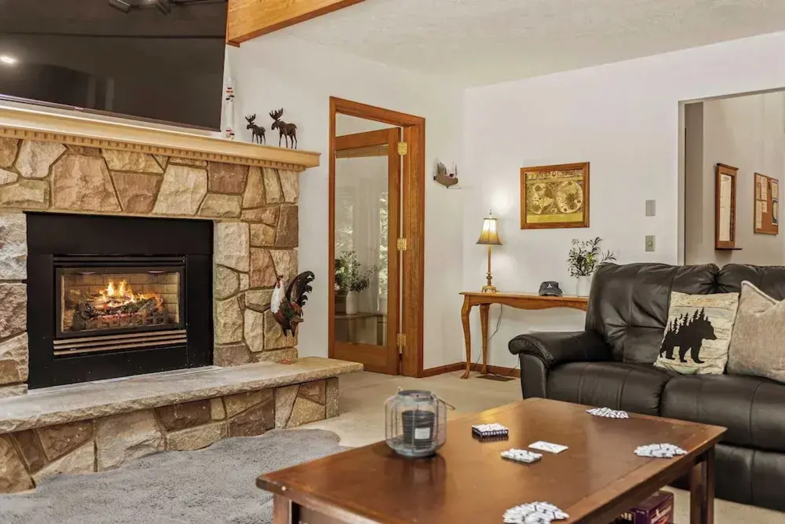 Tranquil Waterside by Avantstay Lakefront + Dock, Game Room, Views