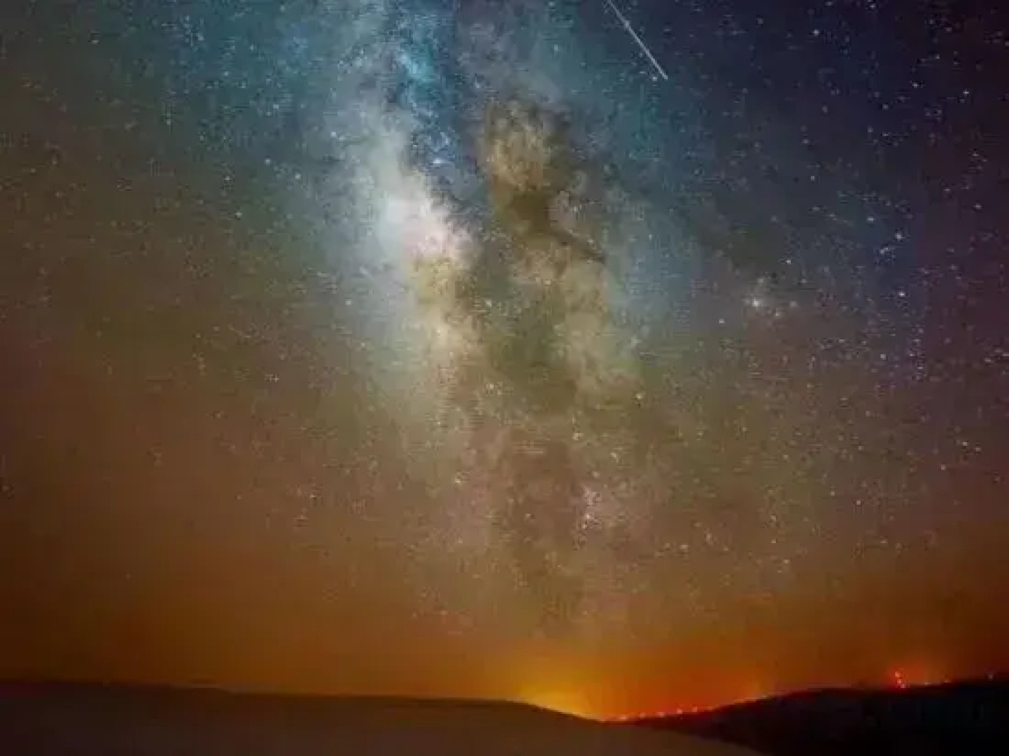 Zhongwei Daxing Night Desert Camp