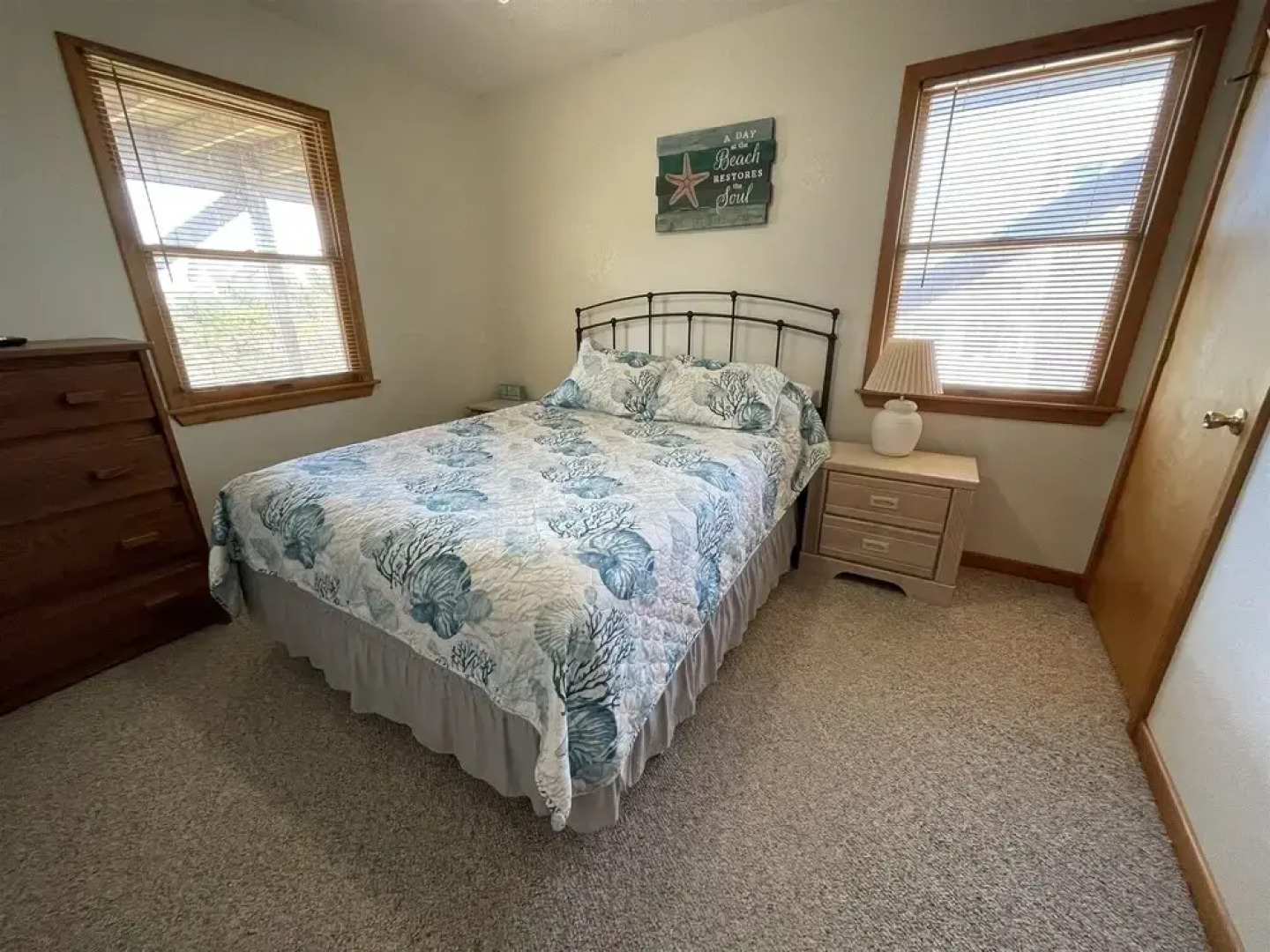 Hatteras Hideaway 3 Bedroom Cottage by RedAwning