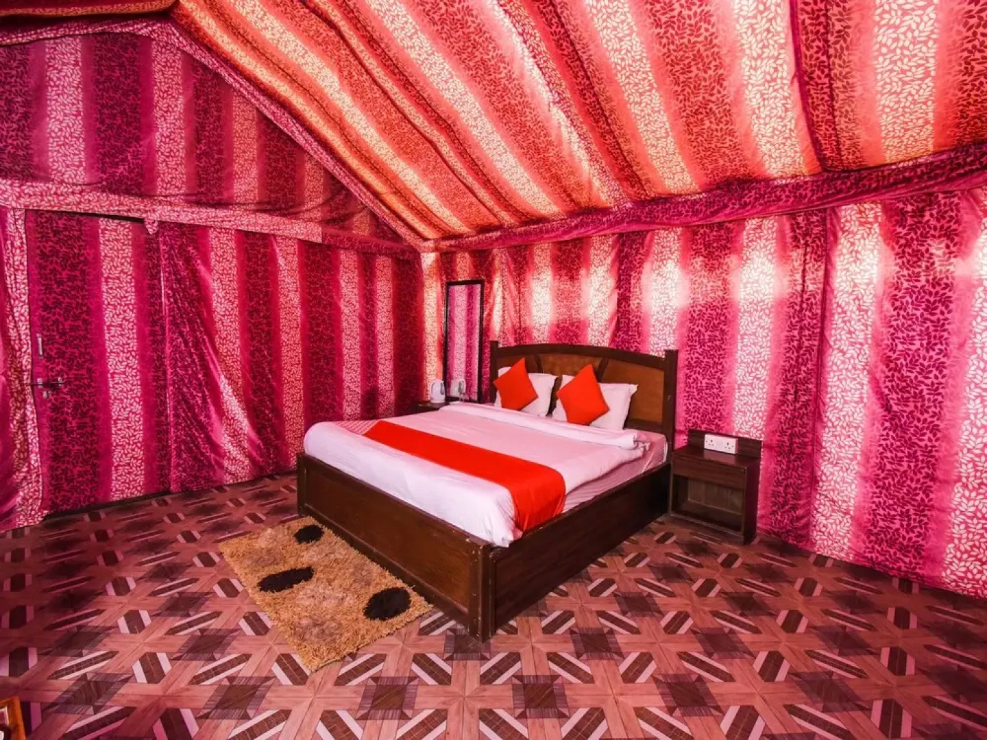 OYO 23679 Shivas Heritage