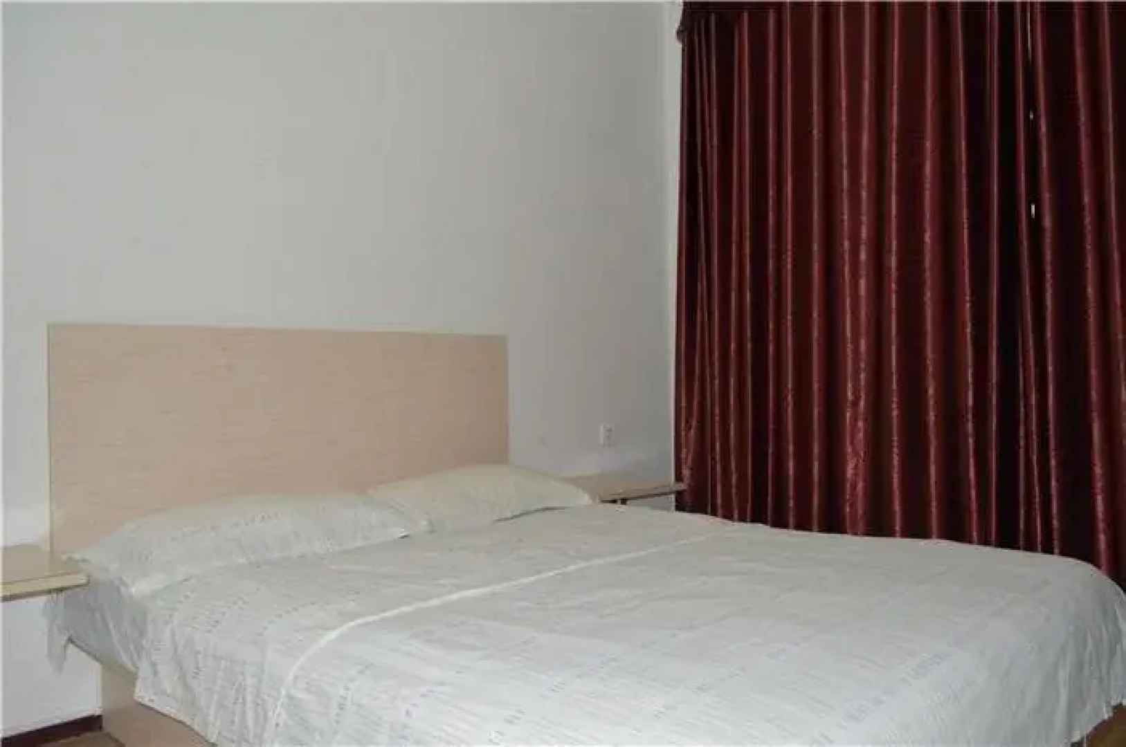 Yichang Shenlong Hotel