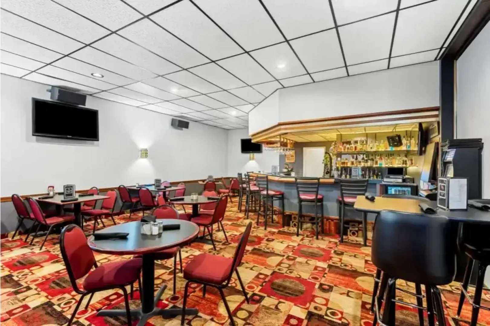 Suburban Studios Fort Dodge