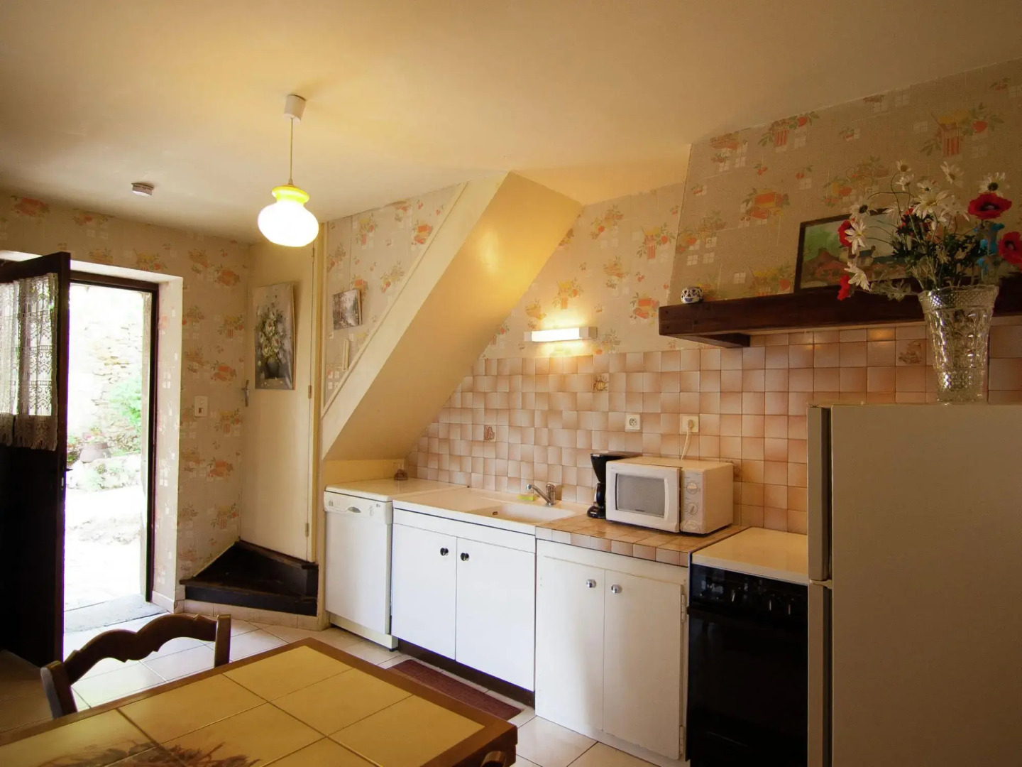 Tasteful Cottage in Roziers With Terrace,garden,bbq, Parking