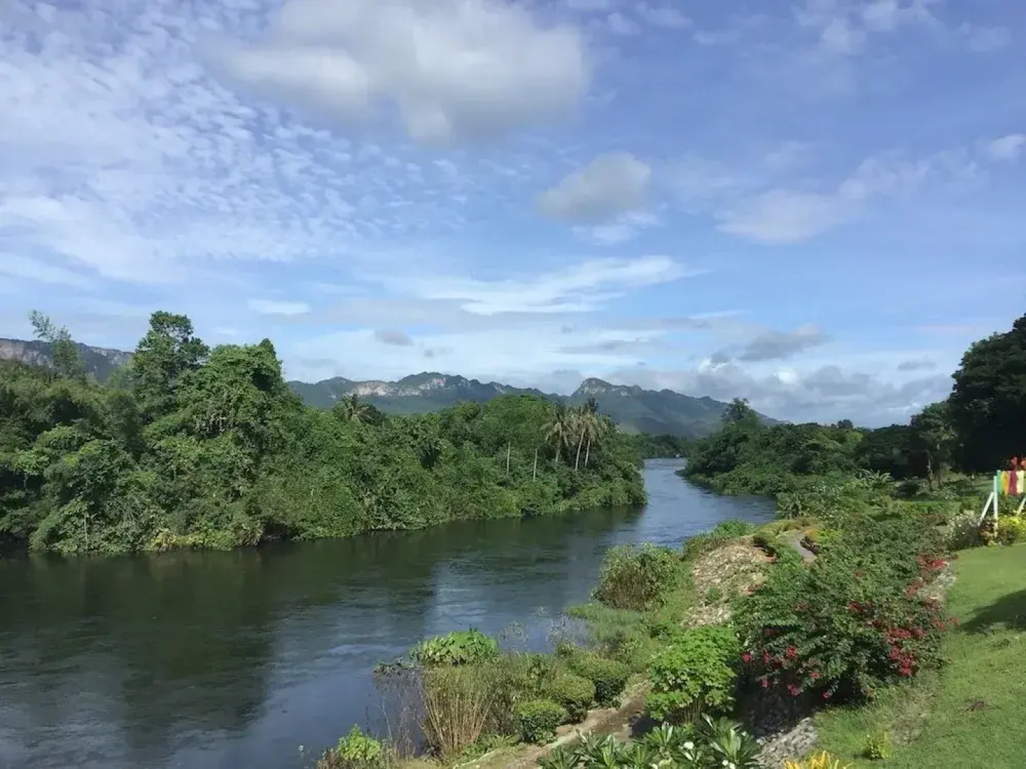 Aekpailin River Kwai Resort