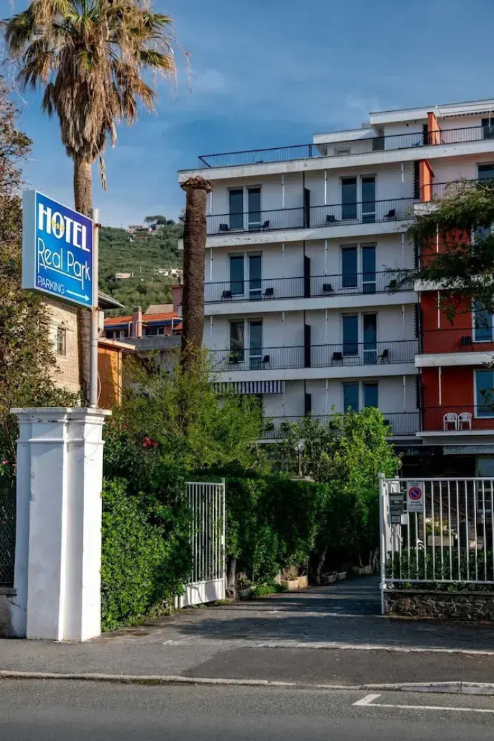Real Park Hotel