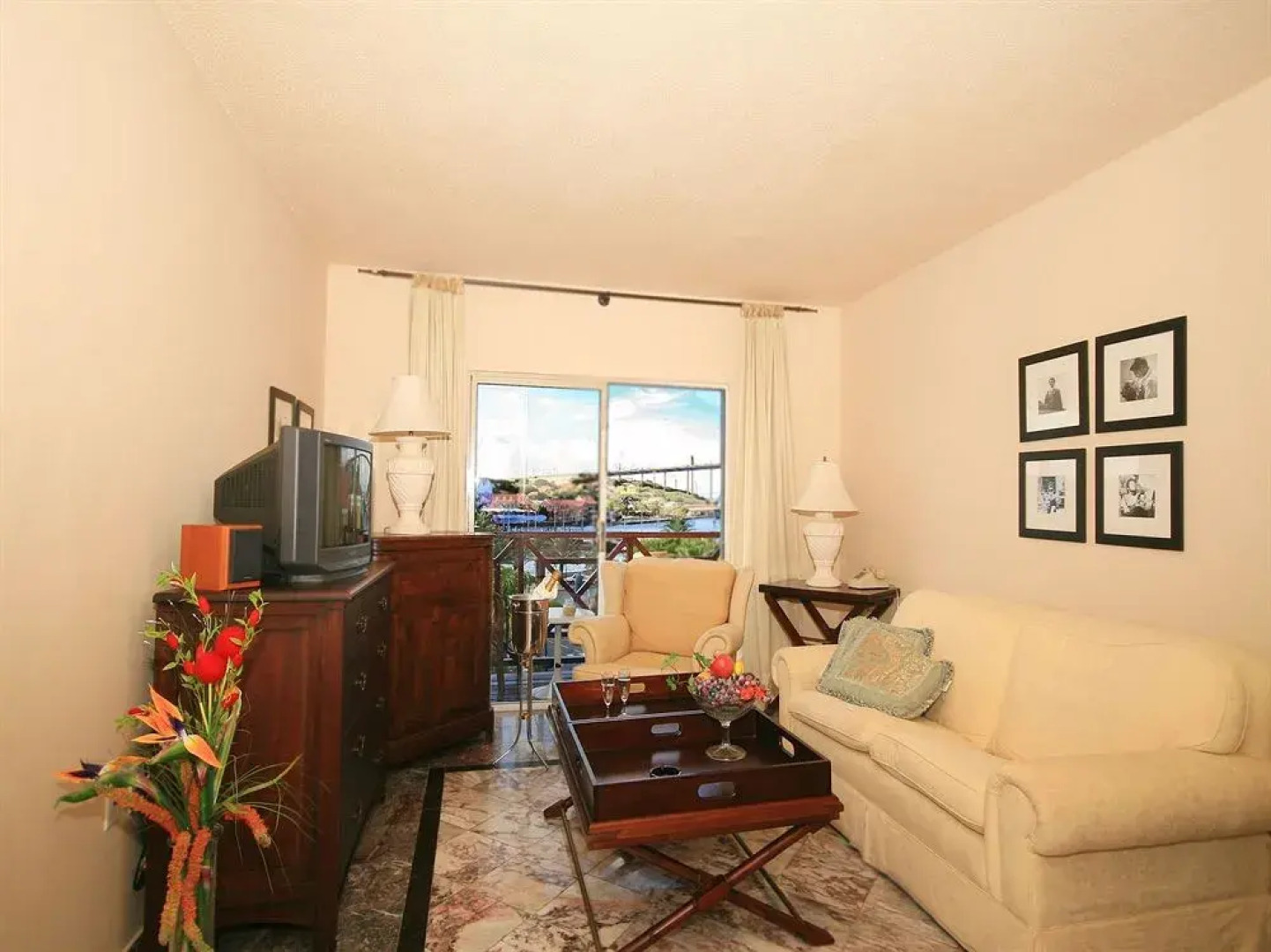 The Plaza Hotel Curacao and Casino