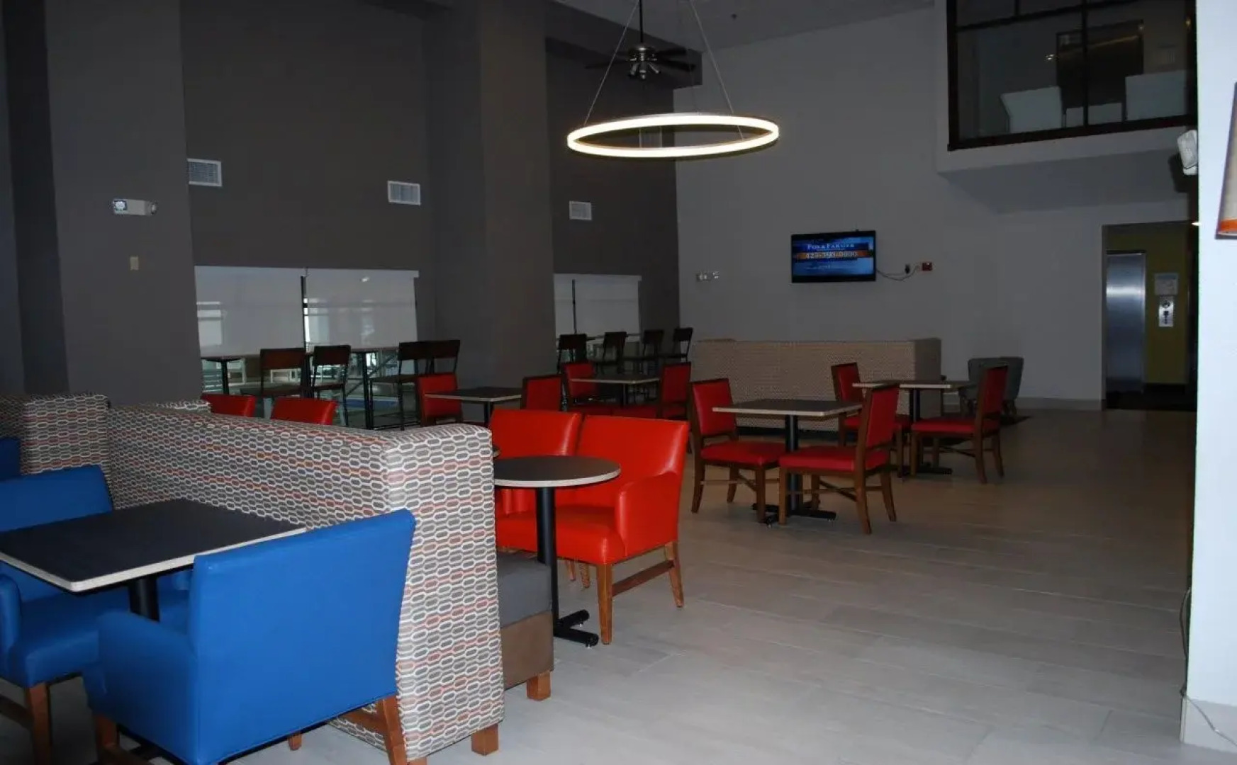 Holiday Inn Express Hotel & Suites Kingsport-Meadowview I-181