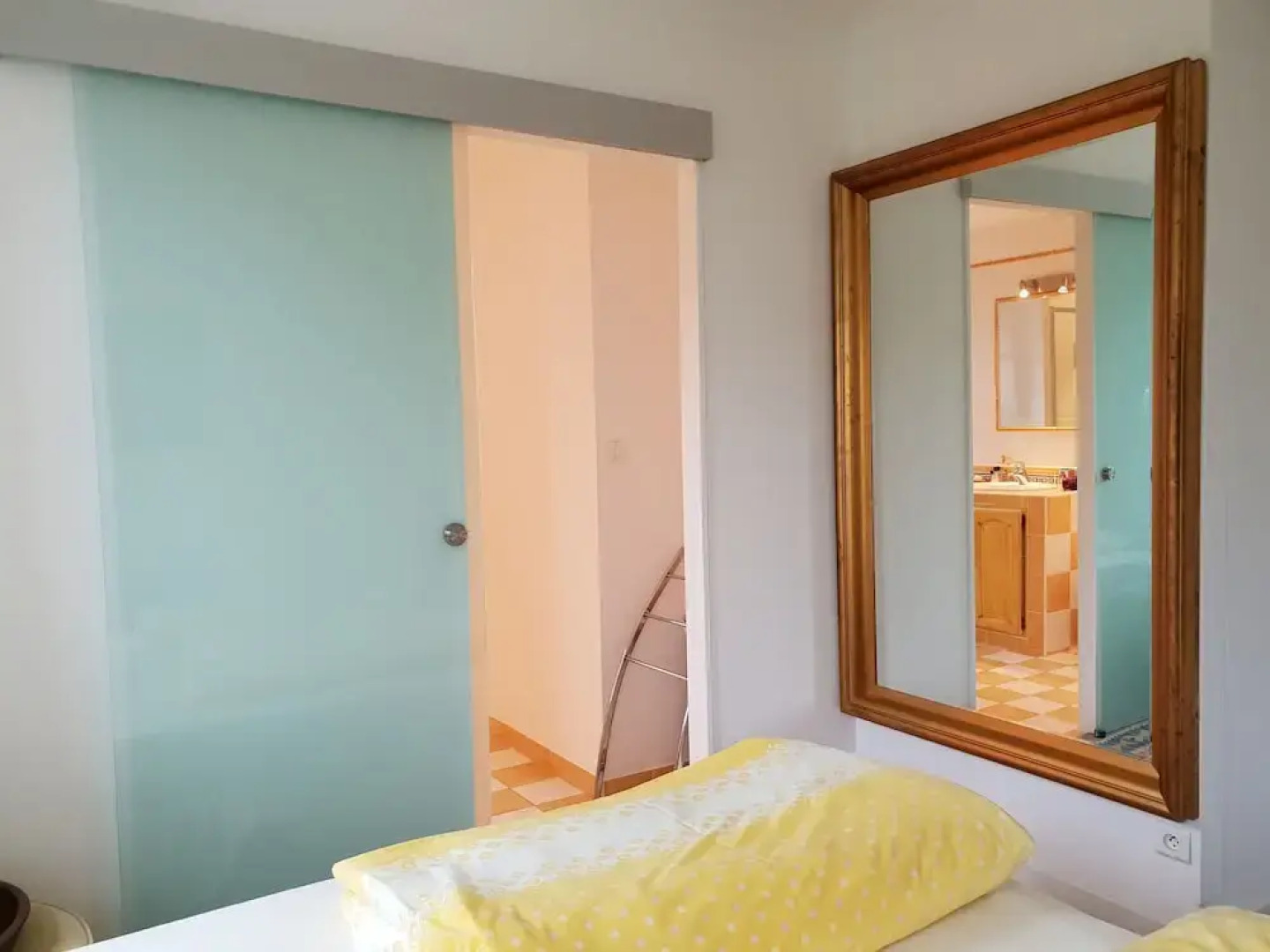 Luxurious Villa in Castillon-du-gard With Outdoor Kitchen