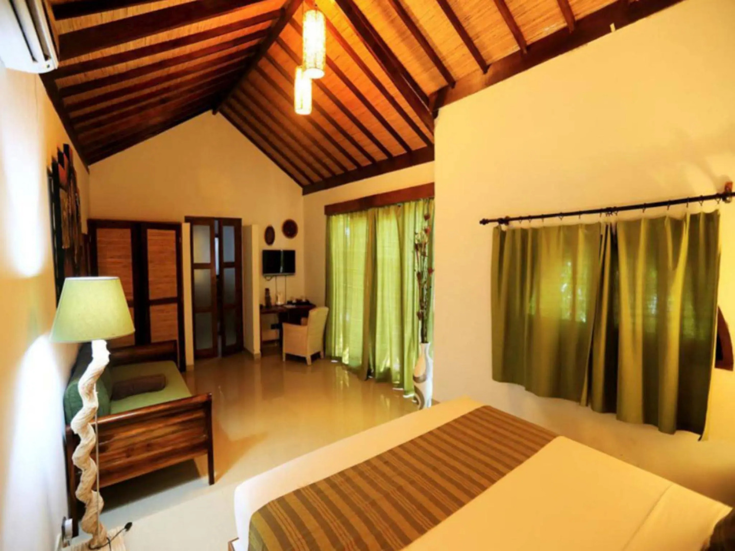 Laguna Gili Beach Resort