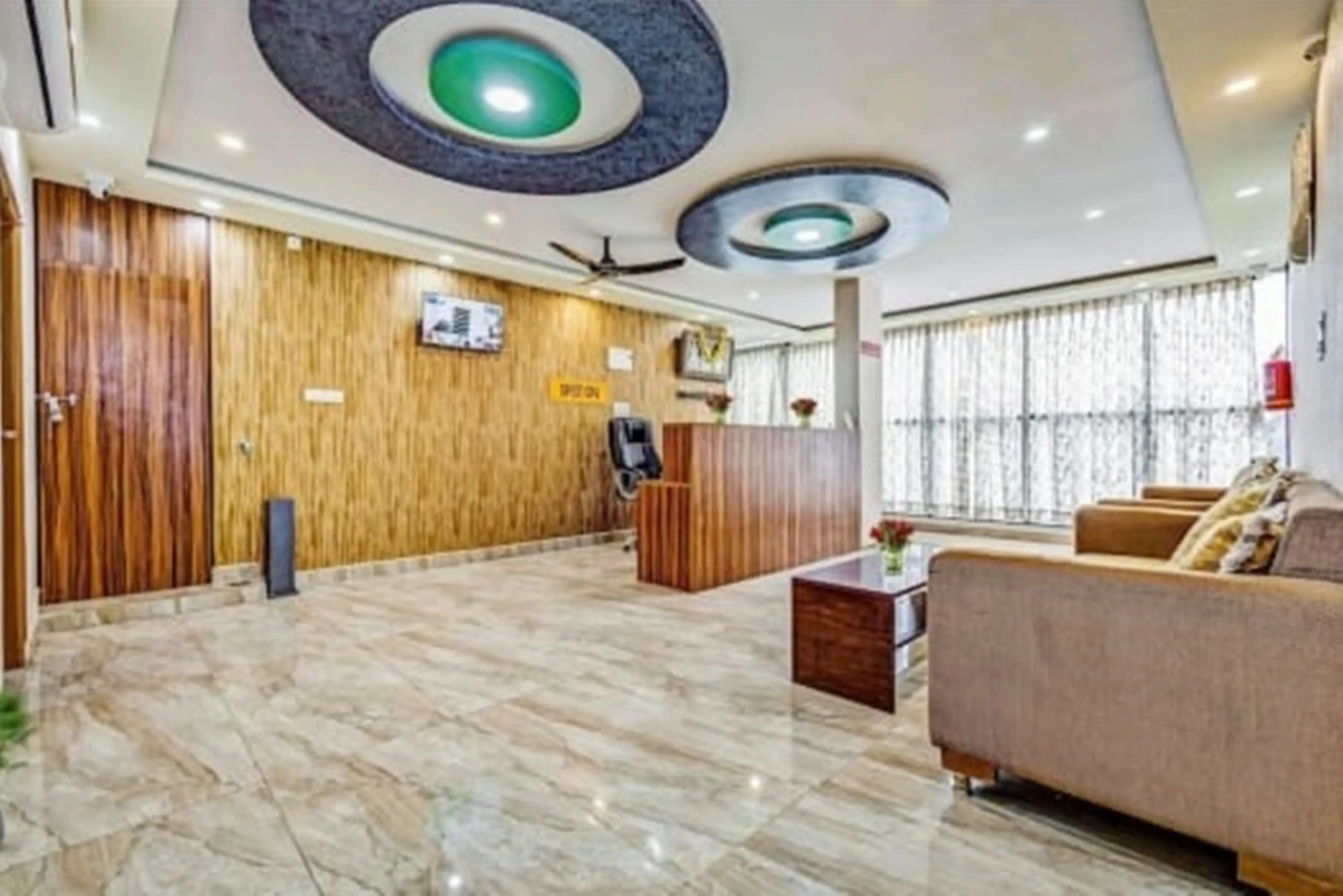 iROOMZ Suchira Lodge