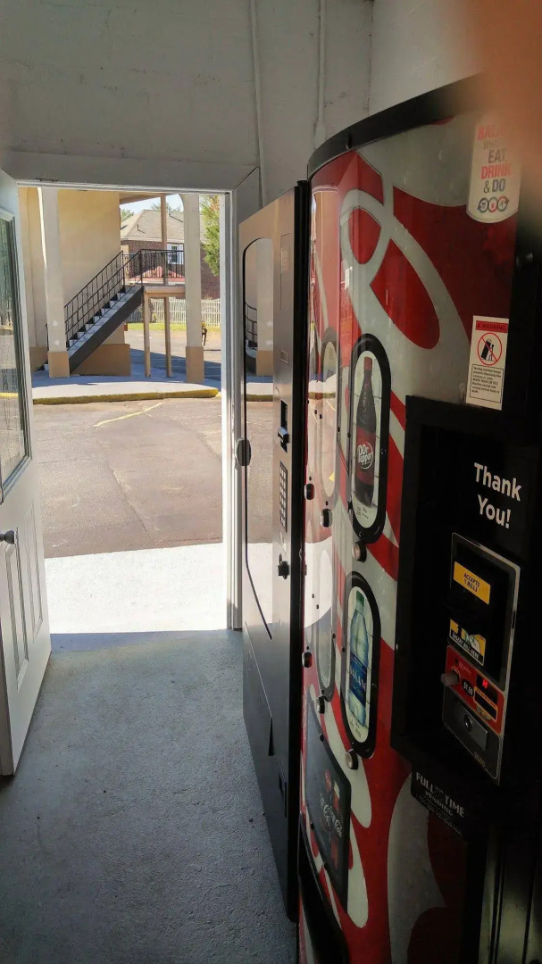 Motel 6 Tinton Falls