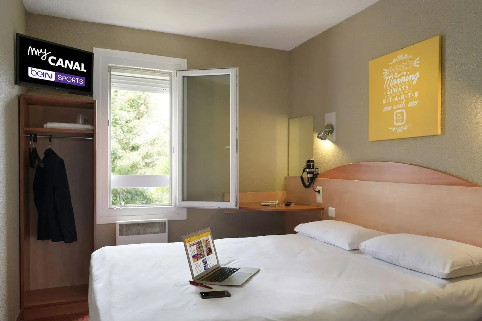 Kyriad Direct Orleans Ouest