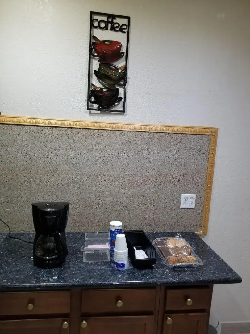 Executive Inn & Suites