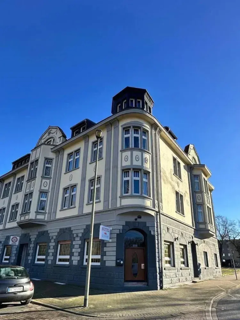 Sonne Hotel