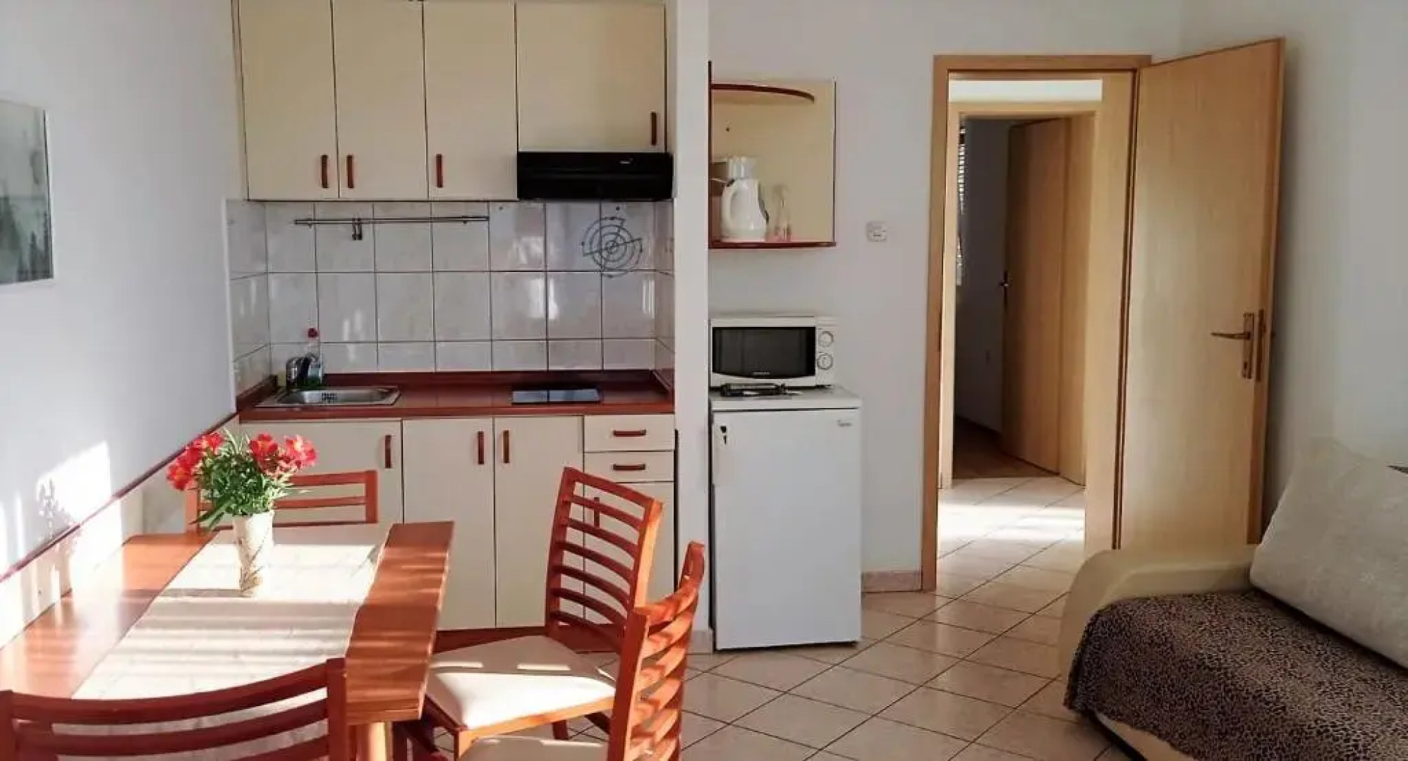 Apartments Ljilja sea view