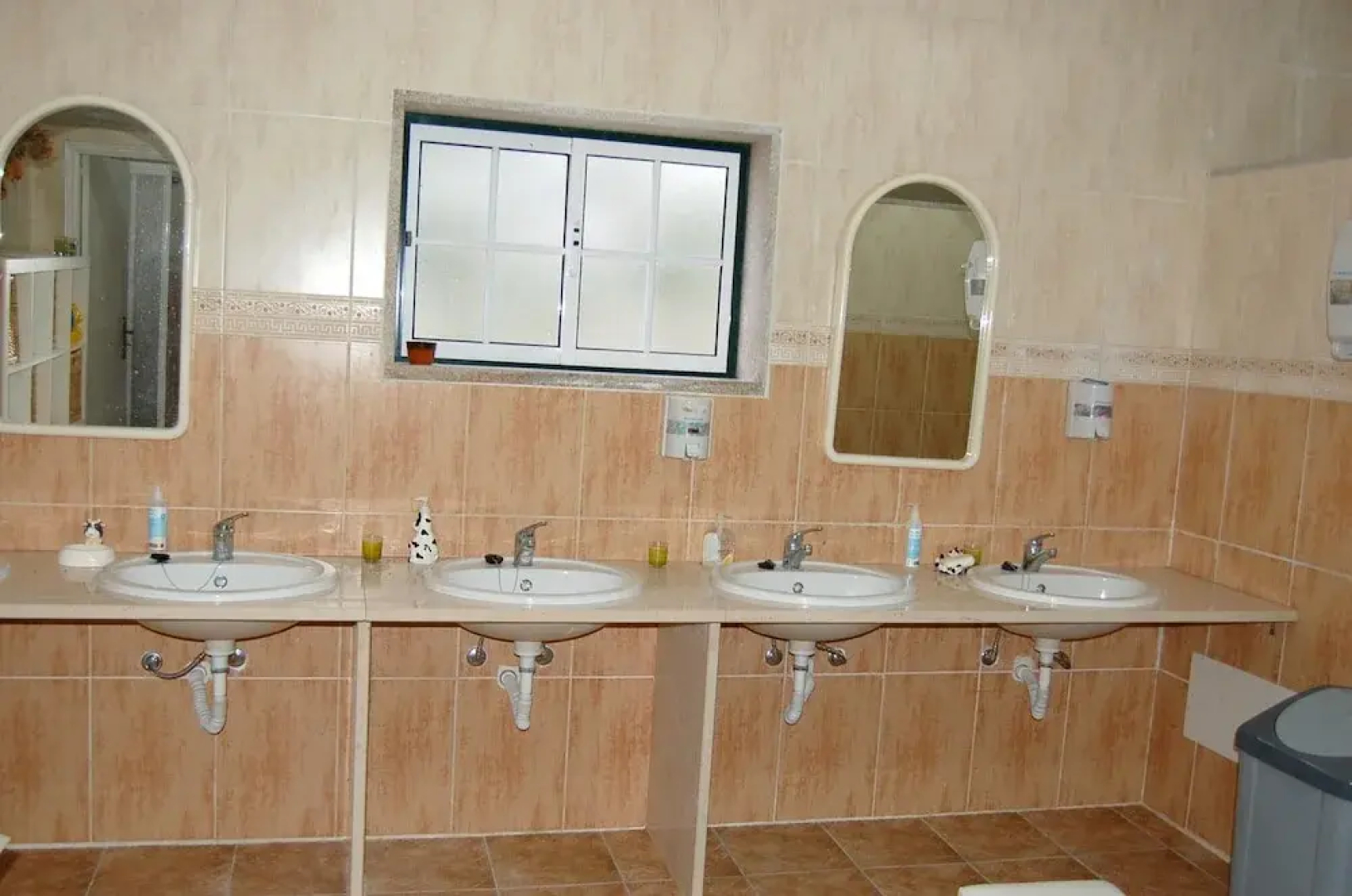 House With 4 Bedrooms in Vila Fernando, With Wonderful Mountain View, Private Pool, Furnished Garden Near the Beach