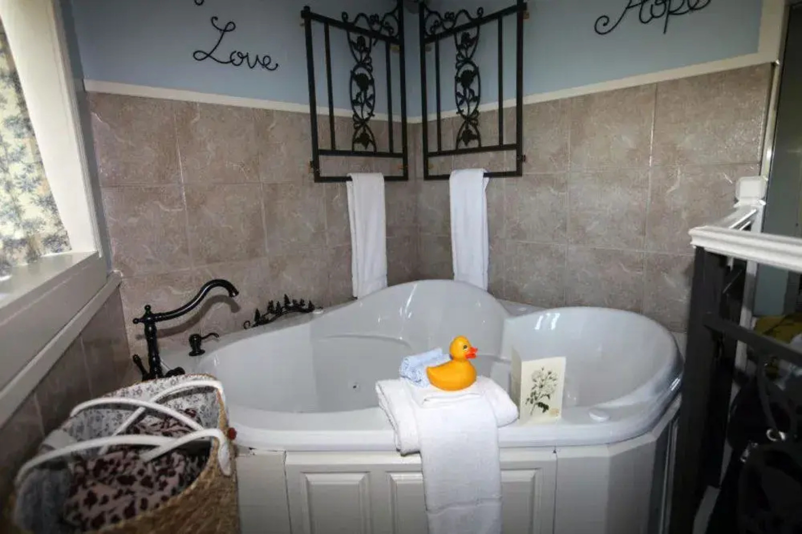 Gulf Breeze Accommodations