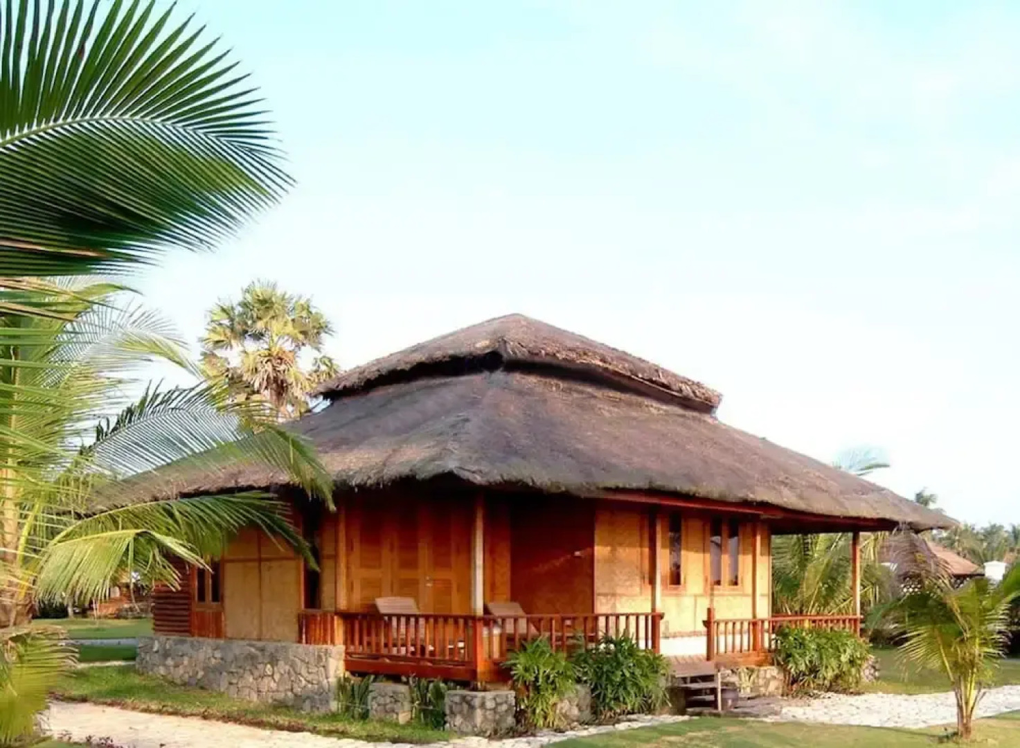 Sunny Paradise Resort