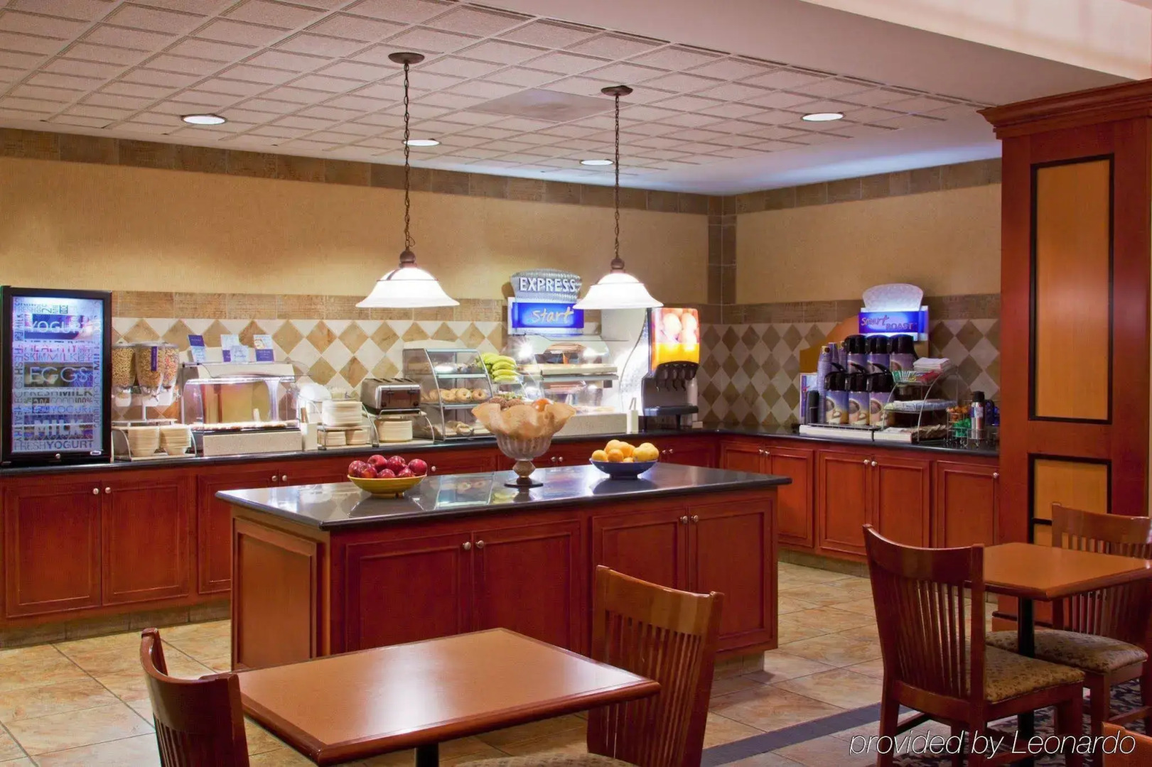 Holiday Inn Express & Suites Fort Wayne by IHG