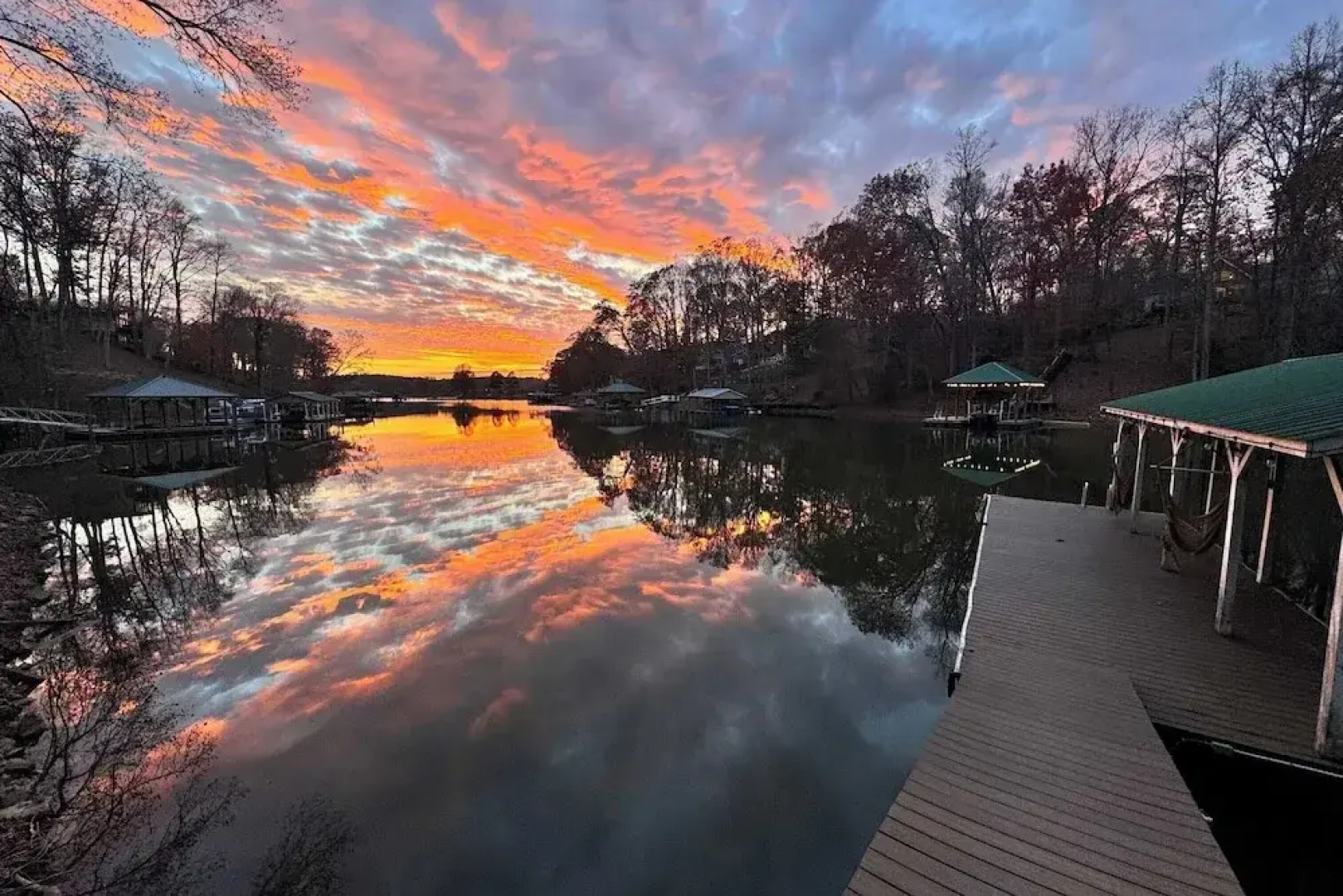 Sunset Pointe by Avantstay Waterfront, Beach, Fire Pit Sleeps 14 5bdr 4BA