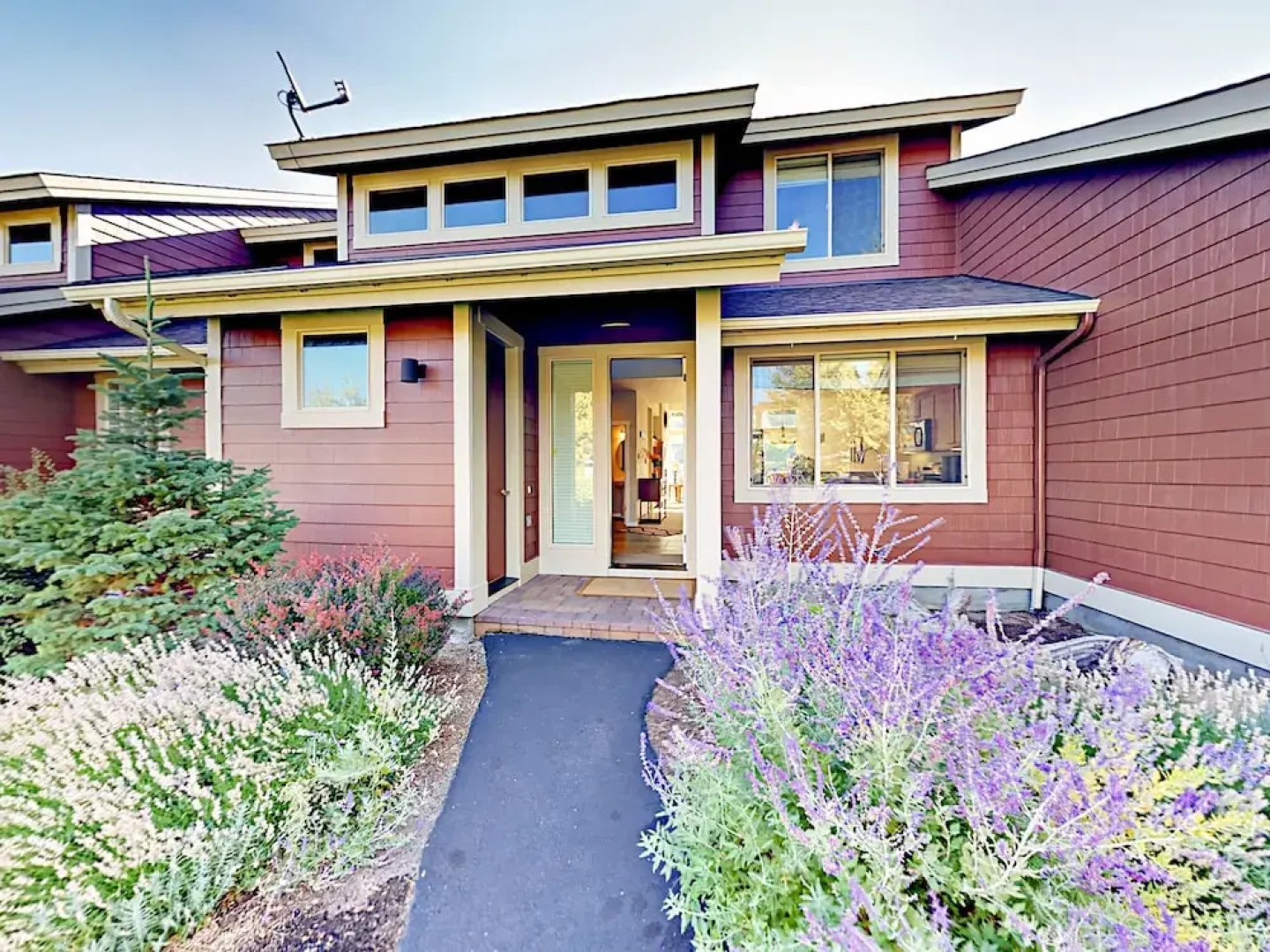 680 Sage Country Court Home 3 Bedrooms 2.5 Bathrooms Home