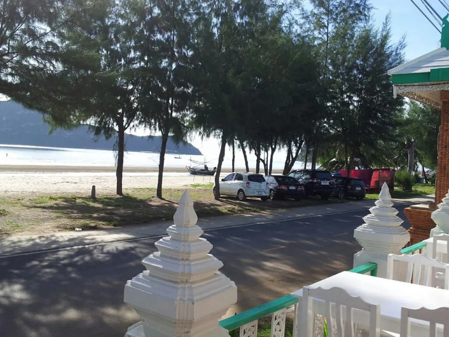 Samroiyod Beach Resort