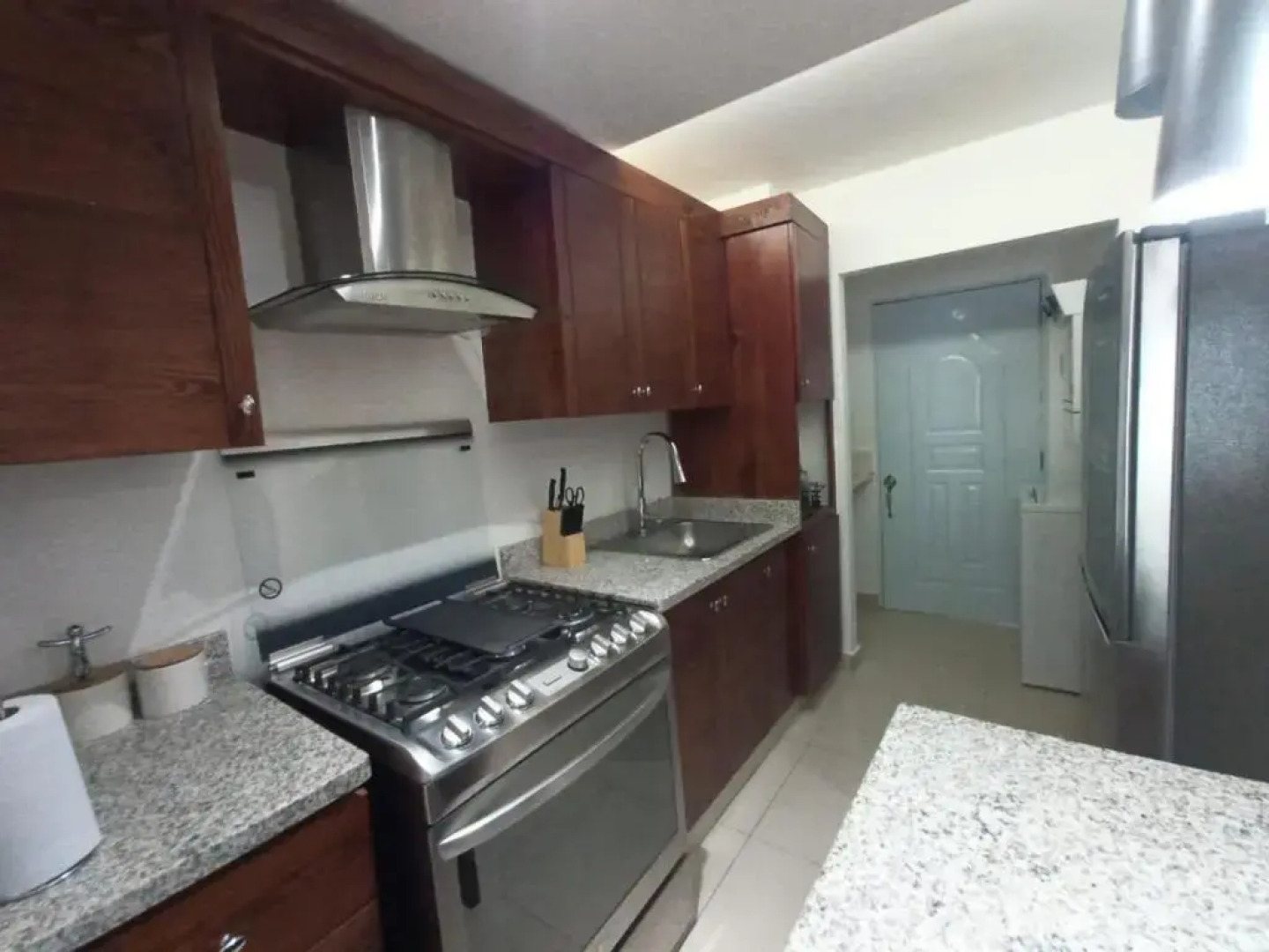 Lia Amanda Edificio 5