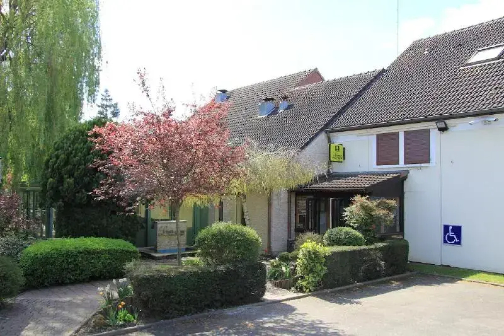 Logis L'Hôtel Restaurant Verrières