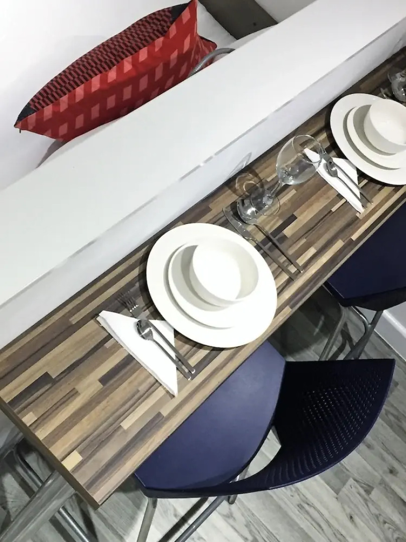 B4H Studios - The Hatbox