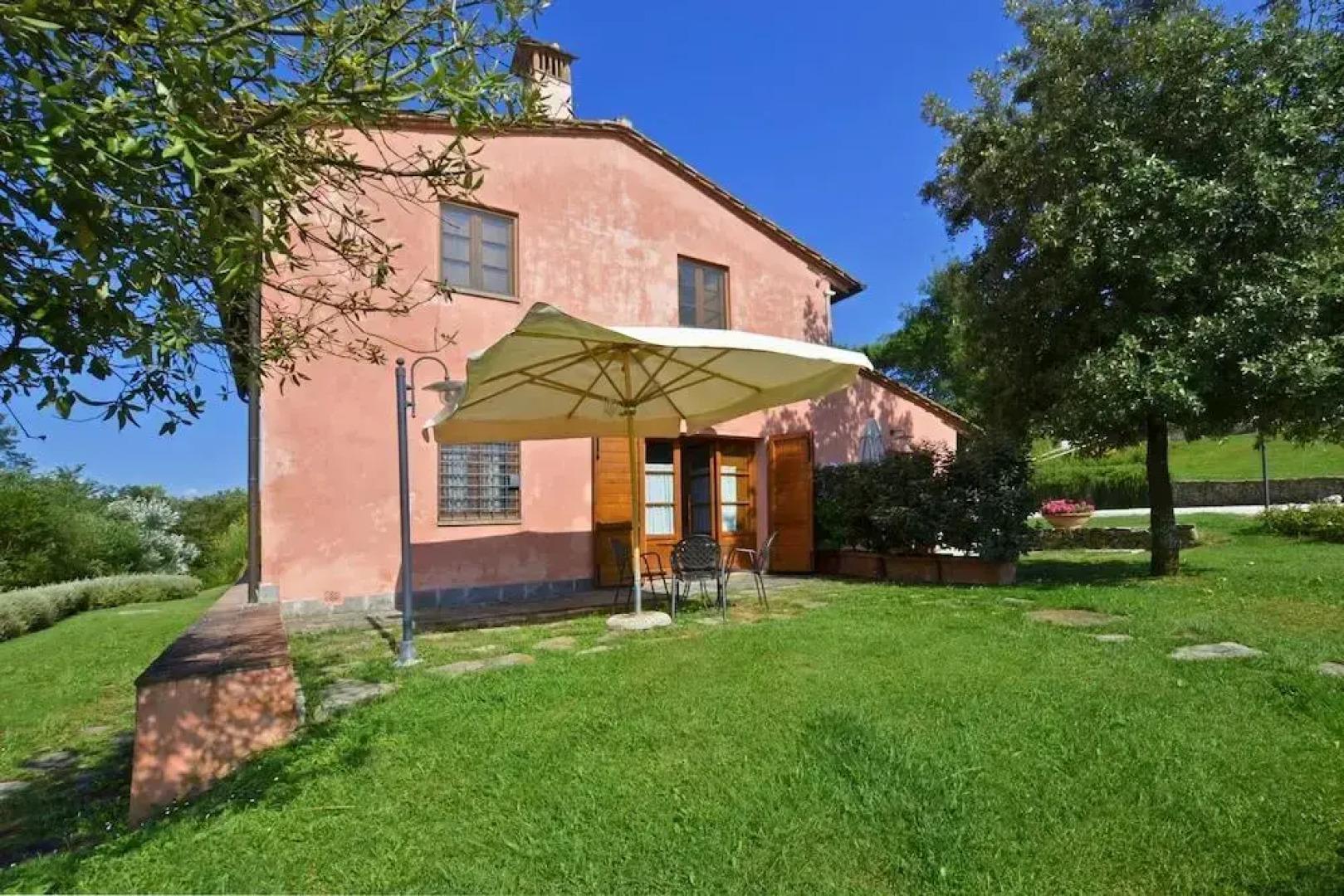 Apartment Castelfiorentino 85 with Outdoor Swimmingpool