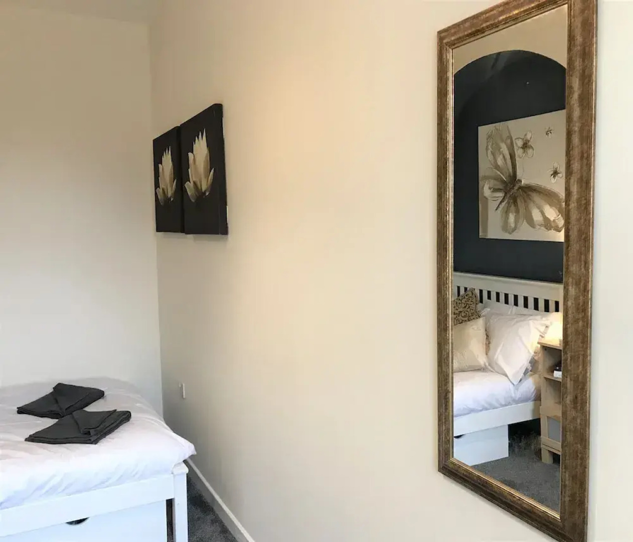 Welcoming Spacious 2-bedroom House in St Helens