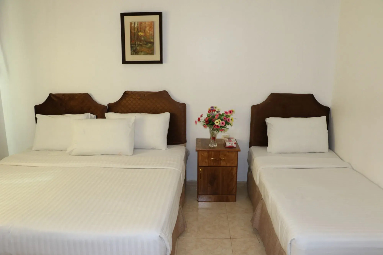 Al Alya Hotel Rooms and Suites