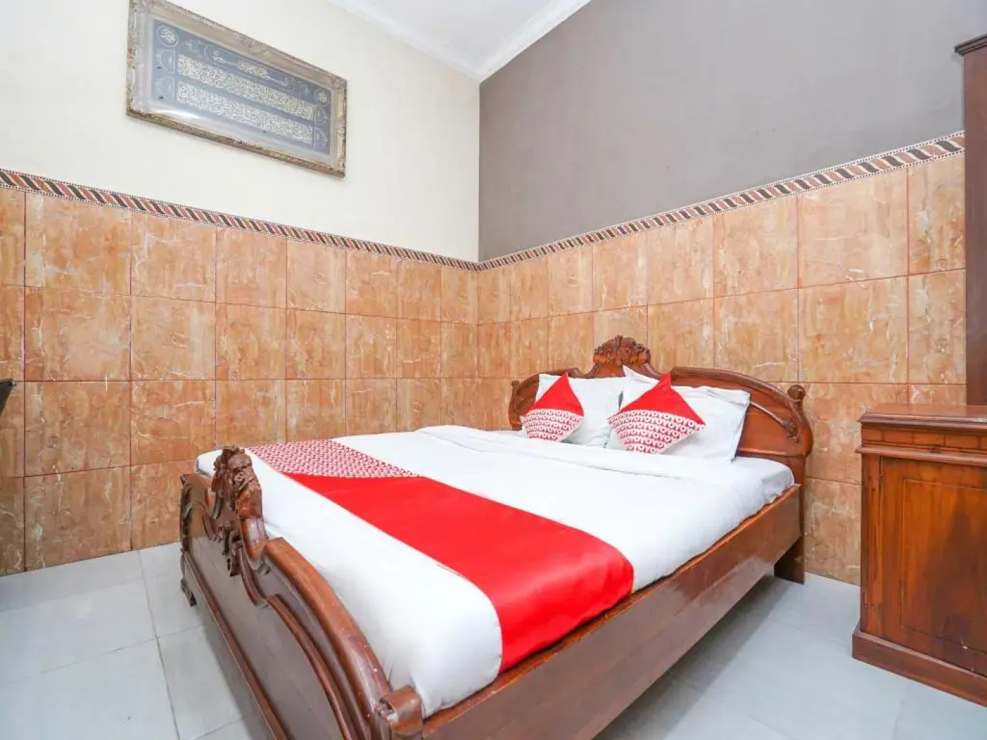 OYO 2715 Hotel Madinah Syariah