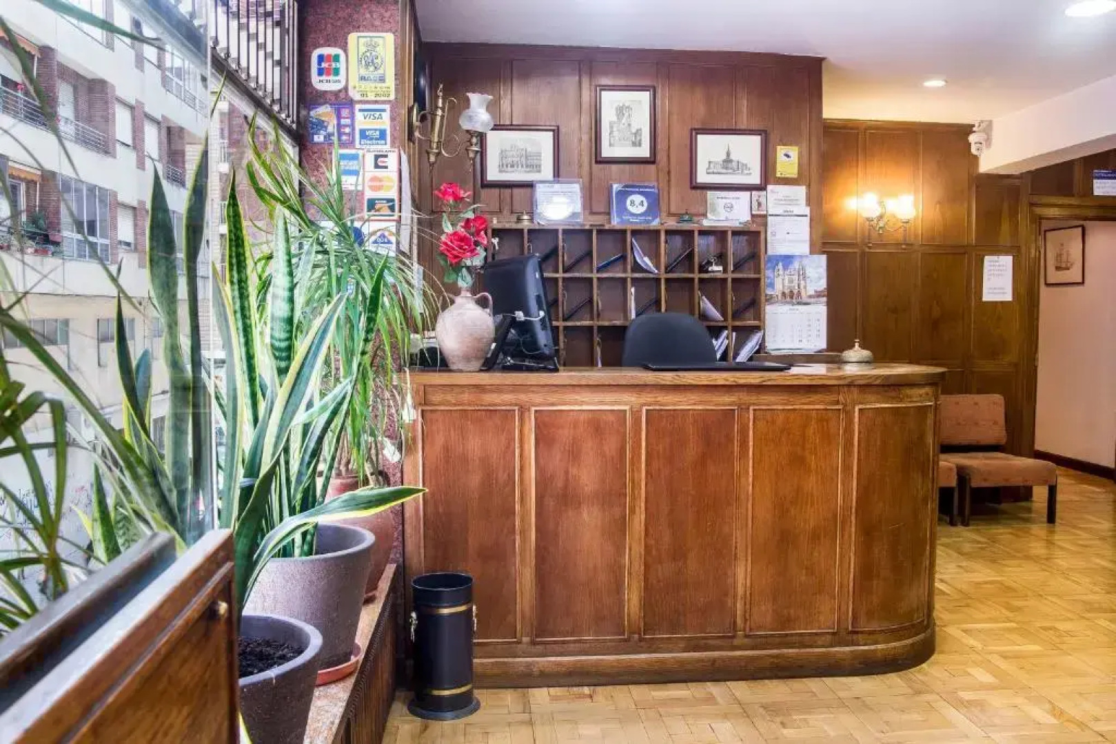 Hotel Residencia Castellano I