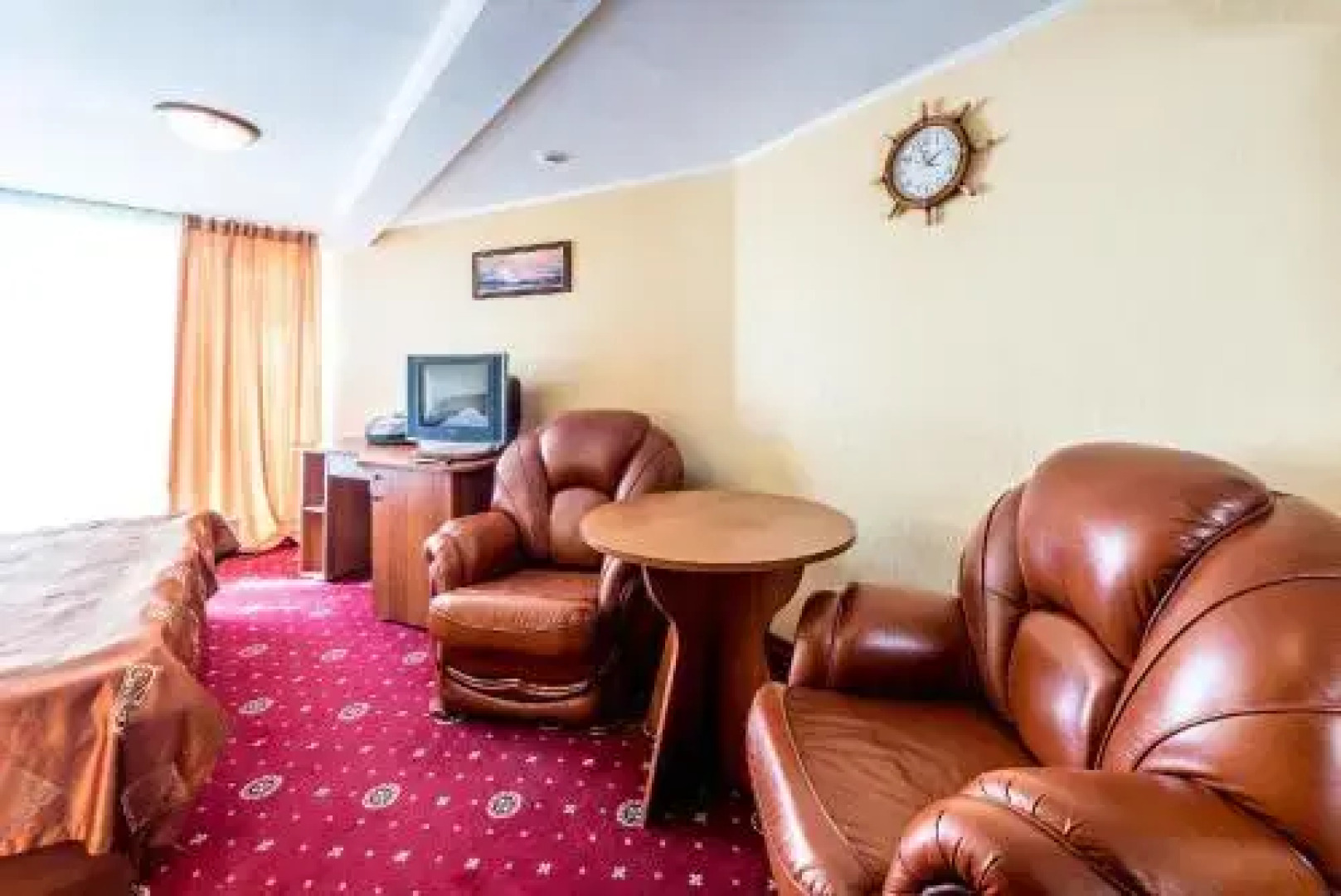 Адмирал Яхт-клуб