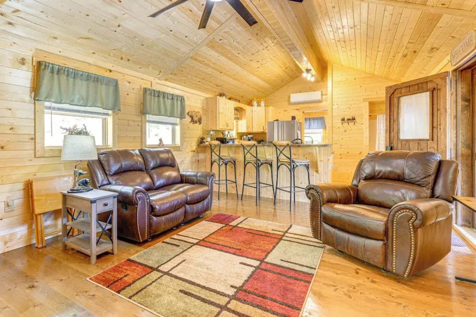 11 Mi to Smoky Mtns: Dog-friendly Sevierville Home