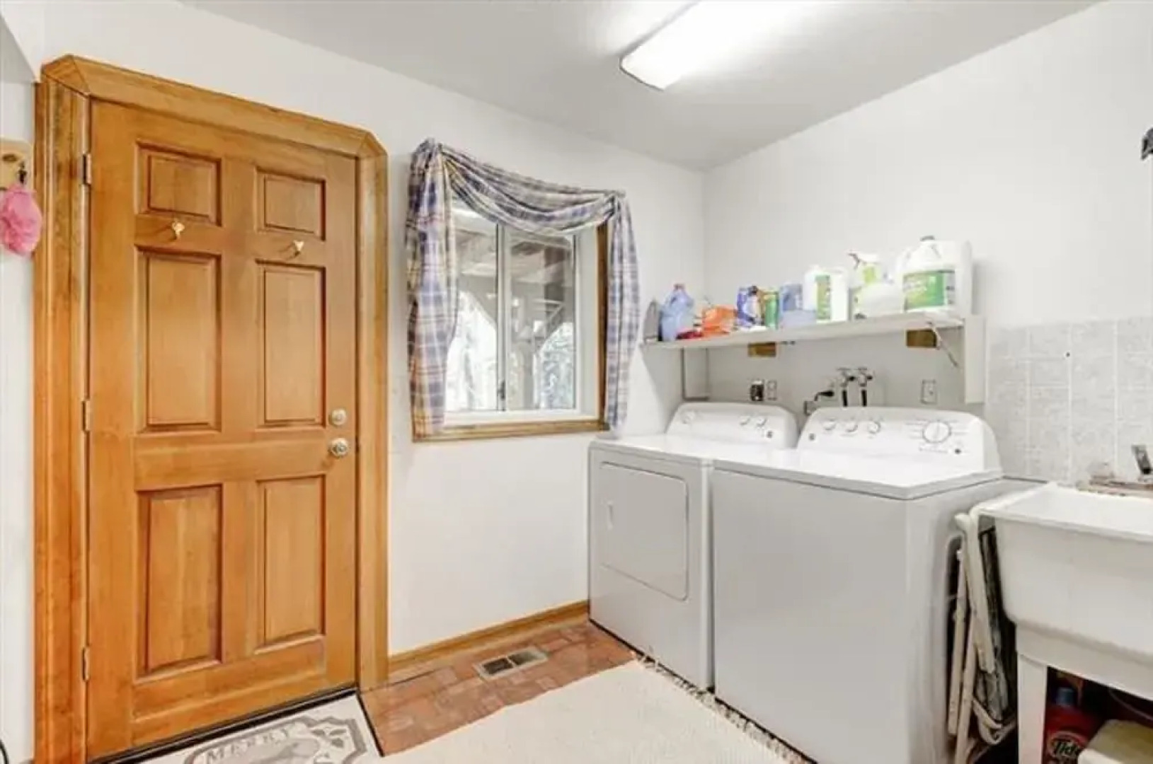 Lake Arrowhead - Dreamin' 3 Bedroom Home by RedAwning