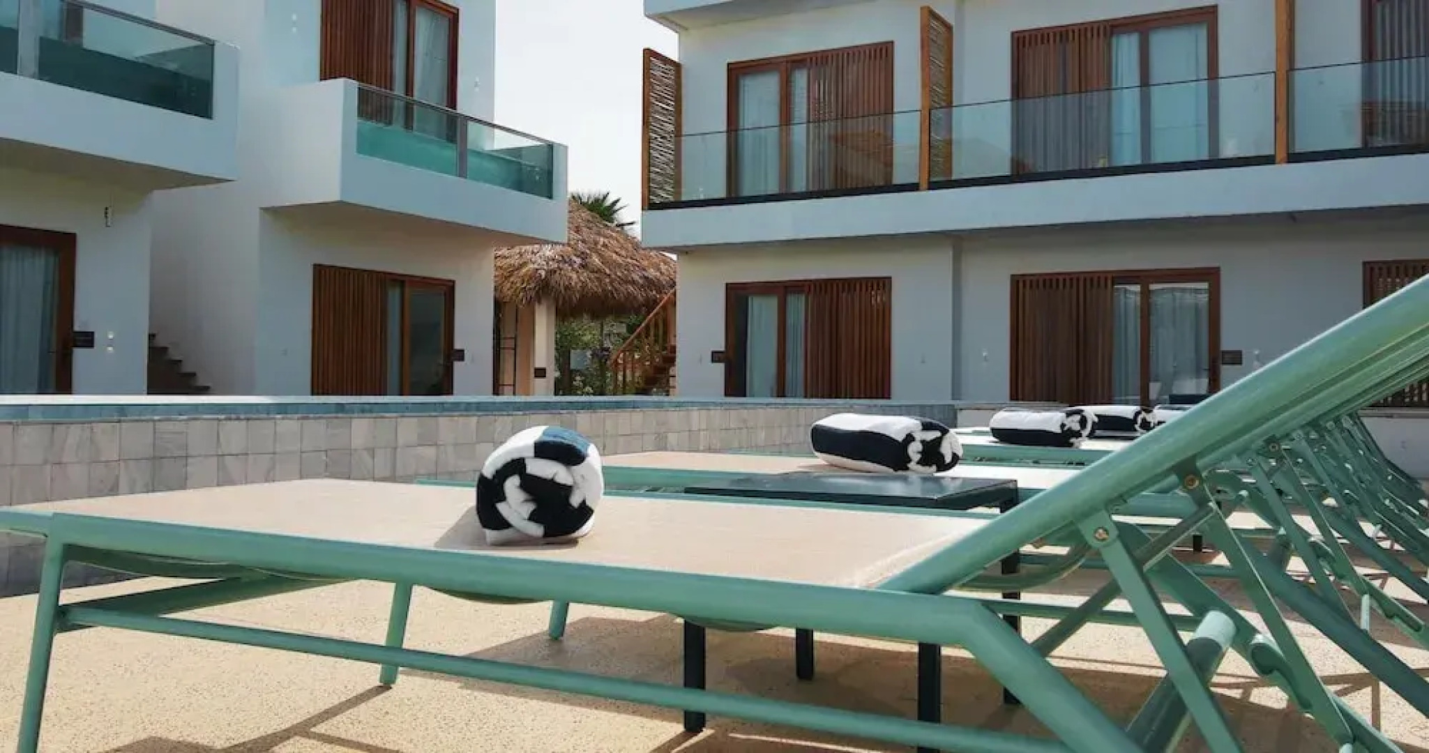 Mikiki Lifestyle Hotel