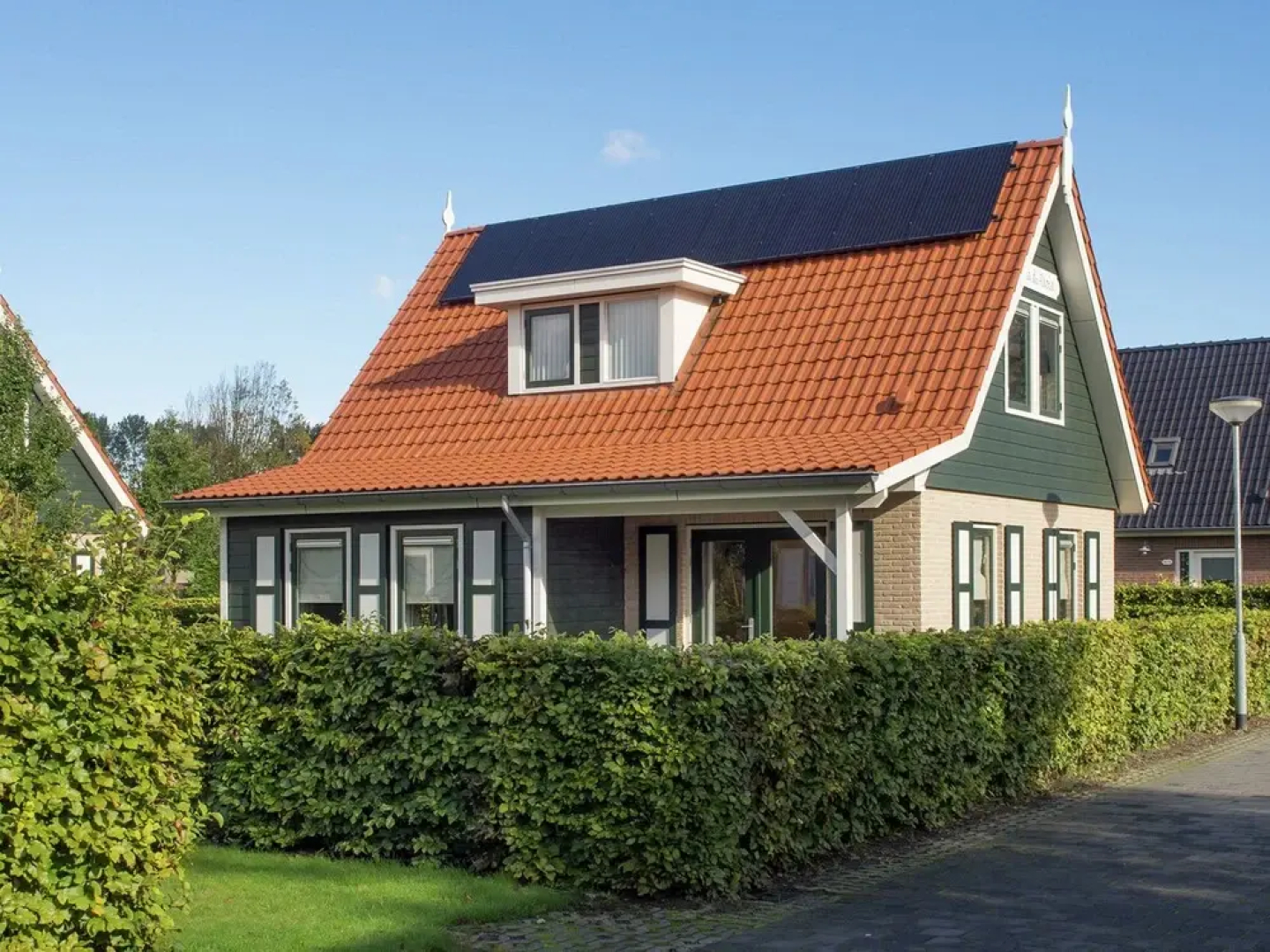 Atmospheric Holiday Home in a Quiet Location on the Outskirts of Zonnemaire